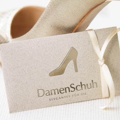 Logo-Damenschuhe-Elegant