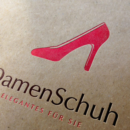 Logo-Damenschuhe-Elegant