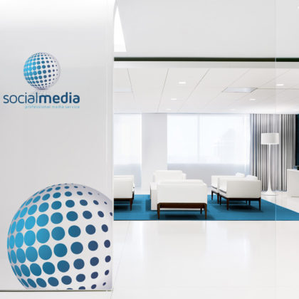 Logo Social Media Blaue Kugel
