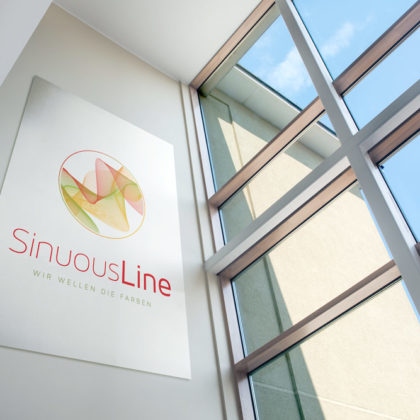 Logo-Farben-Welle