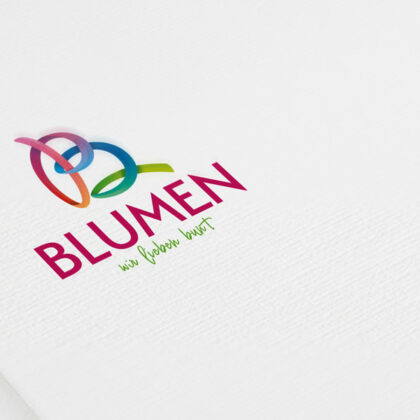 Logo bunter Buchstabe B Blumen Farbenfroh 3D Logo Fröhlich Biologisch Regenbogen Schleife Floral Blüte Künstler Kreativ Schleife Fertiges Logo kaufen LogoShop Logoatelier.eu