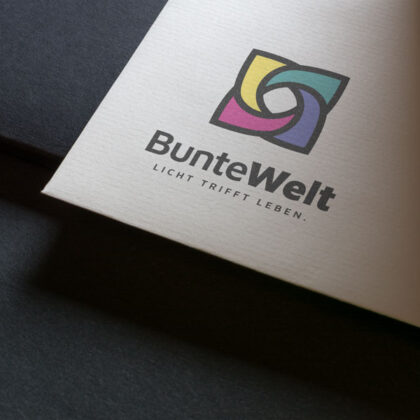Logo Bunte Welt Blume Linse Fotograf Licht Leben Treffen Mandala Positiv Konzentrisch Regenbogen Team Fertiges Logo kaufen Logoshop Logoatelier.eu