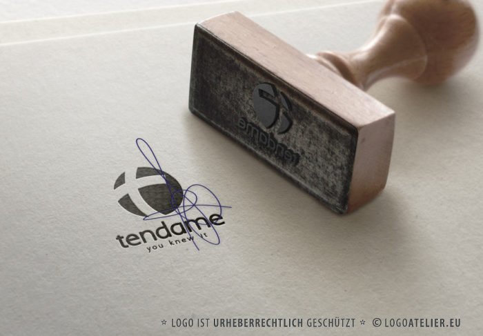 Buchstabe T Logo Kreuz