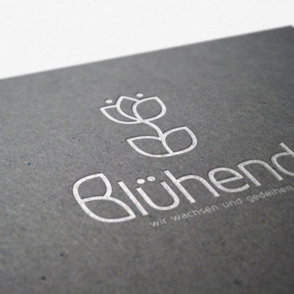 Logo Aufstrebend Wachsen Gedeihen Logo kaufen