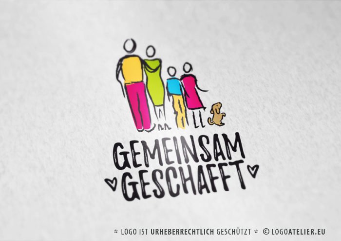 Logo Gemeinsam Geschafft Erreicht Gezeichnet Familie Fertiges Logo kaufen