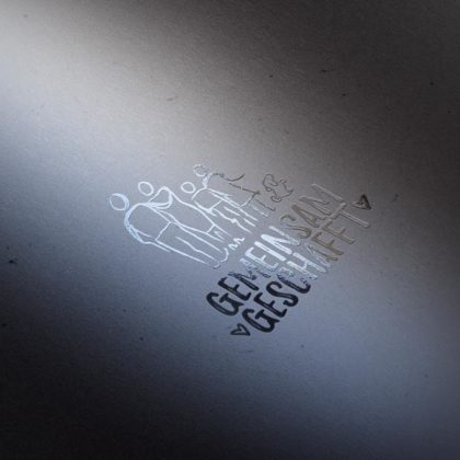 Logo Gemeinsam Geschafft Erreicht Gezeichnet Familie Fertiges Logo kaufen