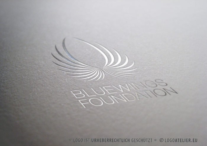 Logo Blaue Flügel Schutz Freiheit | Logo kaufen | LogoAtelier.eu