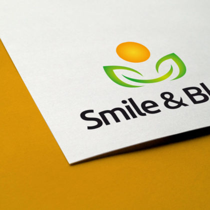 Logo Smile Blume Pflanzen Logo kaufen | Logoshop | LogoAtelier.eu