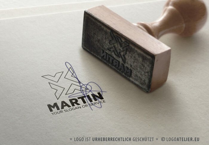 Logo Vier Pfeile Konstruktion Geometrisch Geometrie Kraft Planung Power Rot Fertiges Logo EXKLUSIV kaufen Logoshop LogoAtelier.eu