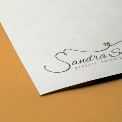 Logo Buchstabe S Herz Naehen Naehmaschine Naehnadel Nadel elegantes Logo-kaufen LogoShop LogoAtelier