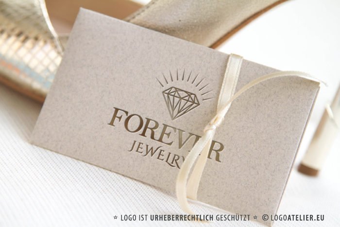 Diamant Logo Schmuck Juwelier Edel Perle Rein Reinigung Schatz Spiegelung Weiblich Glas Fertiges Logo kaufen LogoAtelier Edles Logo kaufen