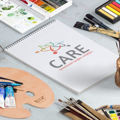 Logo soziales Engagement Menschen helfen Menschen Hilfe Kinder Pensionisten Pflege Tanzen Bewegen Gemeinsam Menschen für Menschen LogoAtelier fertige Logos kaufen LogoAtelier.eu