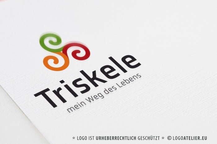 Logo Triskele Esoterik Vergangenheit Gegenwart Zukunft Geburt Leben Tod Beine Drei Spirituelles Logo kaufen Sanft Heilung Heilpraxis Pures Logo Exklusives Logo kaufen Beruhigend LogoShop LogoAtelier.eu