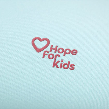Logo Hoffnung Kinder Herz Liebe Umsogen Hilfe Helfen Sozial Achtsam Kids Kreativ Herz Beratung Friedlich Spass Fertiges Logo kaufen LogoShop LogoAtelier.eu