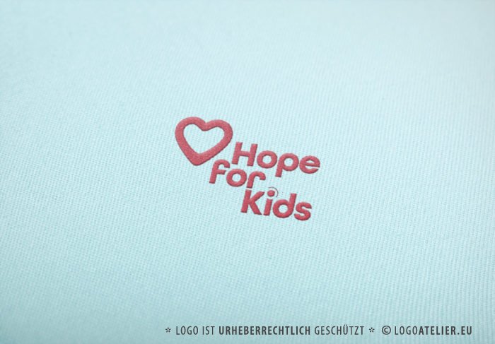 Logo Hoffnung Kinder Herz Liebe Umsogen Hilfe Helfen Sozial Achtsam Kids Kreativ Herz Beratung Friedlich Spass Fertiges Logo kaufen LogoShop LogoAtelier.eu