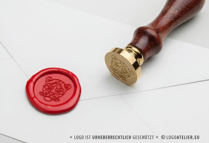 Logo Die Gefährtin Stark Ruhig Entschlossen Gefährte Tiere Löwe Löwin Katze Kätzchen Schnurren Schnurrli Elegantes Logo kaufen Überlegen Mächtig Beeindruckend LogoShop LogoAtelier.eu