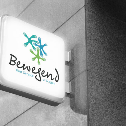 Logo Kinder Spielen Menschen Bewegend Anregen Verformen Form Kneten Gemeinsam Froh Kindergarten Familie Zusammen Gruppen Baby Turnen Singen Teamwork Frisch Fertiges Logo kaufen LogoShop LogoAtelierl.eu