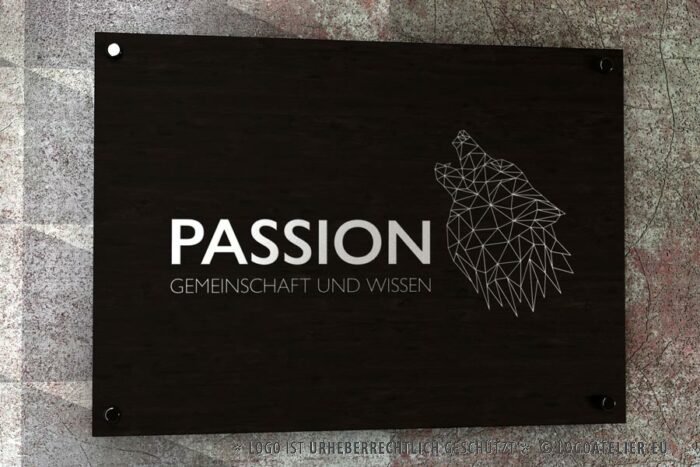 Logo Wolf Gemeinschaft Wissen Führung Familiensinn Jäger Stark Kraft Weise Lehrer Machtvoll Freiheit Schutz Zusammenhalt Bewusstsein Instinkte Krafttier Fertiges Logo Kaufen LogoShop Logoatelier.eu