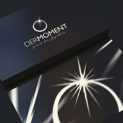 Logo Moments Augenblick Genießen Sonne Sonnenfinsternis Ringe Zusammen Hochzeit Momente Einsseins Meditation HierUndJetzt Entspannung Spirituelles Firmenlogo kaufen LogoShop LogoAtelier.eu
