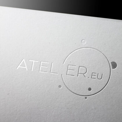 Logo Planeten Sonnensystem Bunt Farbenpracht Farbenfroh AllesInEinem Bewegung Einklag Fülle Galaxie Sterne Universum Fertige Logos kaufen Logoshop LogoAtelier.eu