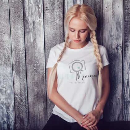 Logo FotografIn Erinnerungen Fotografie Liebe Hochzeit Familie Taufe Familienfest Heirat Kamera Kreativ Multimedia Technik Weiblich Sehen Kreatives Logo kaufen LogoShop Logoatelier.eu
