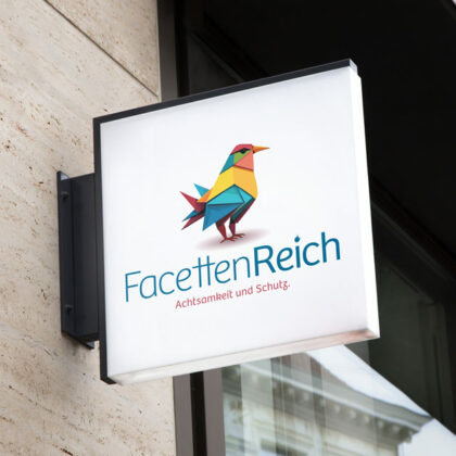 Logo Facettenreich Vogel Bunt Achtsamkeit Schutz Jugend Hilfe Kinder Förderung Einfühlen Berater Fertiges Logo kaufen LogoShop Logoatelier.eu