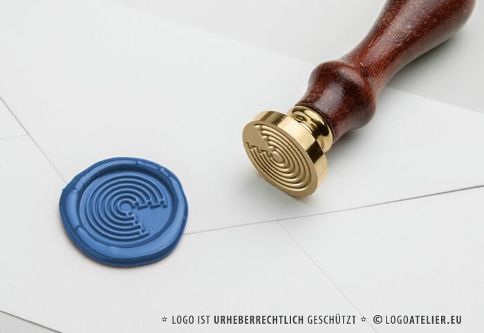 Logo Kern Buchstabe C Core Beißen Bite Kreis Technik Zentral Teile Logistik Multimedia Qualität Software Strategie Transport Kraftvoll Rund Kantig Fertiges Logo kaufen Logoshop LogoAtelier.eu