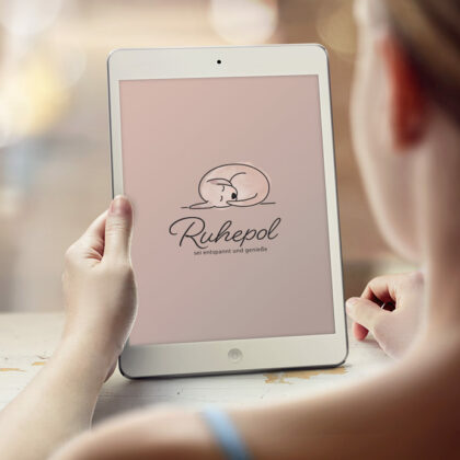 Logo Ruhepol Hund Schlaf Stille Tiere Entspannung Genuß Harmonie Beruhigung Schlummern Ruhe Gelassenheit Fertiges Logo kaufen Logoshop Logoatelier.eu