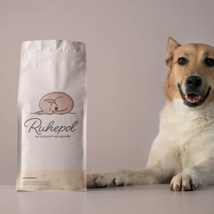 Logo Ruhepol Hund Schlaf Stille Tiere Entspannung Genuß Harmonie Beruhigung Schlummern Ruhe Gelassenheit Fertiges Logo kaufen Logoshop Logoatelier.eu