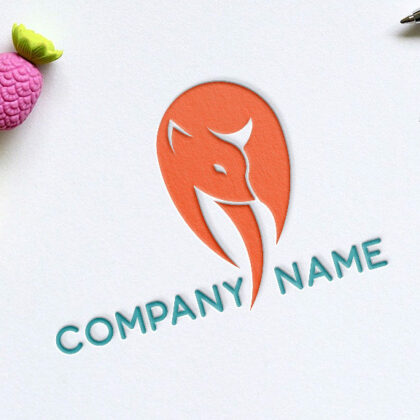 Logo Verspielter Fuchs Abenteuer Spiel Lustig Kinder Bunt Spaß Tiere Fertiges Logo kaufen Logoshop Logoatelier