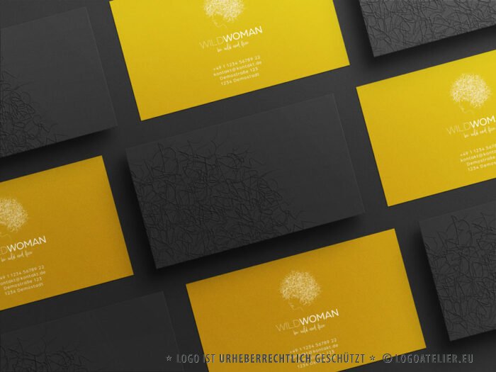 Frauenpower Logo Feminismus Freiheit Frauenkopf Freisein Wild Locken Haare Woman Free Weltfrauentag Management Gleichstellung Fertiges Logo kaufen Logoshop Logoatelier.eu