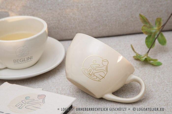 Logo Eltern Kinder Begleitung Lernen Glück Liebe Spaß Freude Spielen Fürsorge Umsorgen Kreativ Kids Kindergarten Fertiges Logo kaufen Logoshop Logoatelier.de