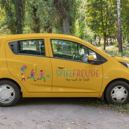 Logo Kinder Spielen Freude Spaß Hüpfen Ball Luftballon Lernen Bewegen Kindlich Liebe Lebensfreude Fertiges Logo kaufen Logoshop Logoatelier.eu