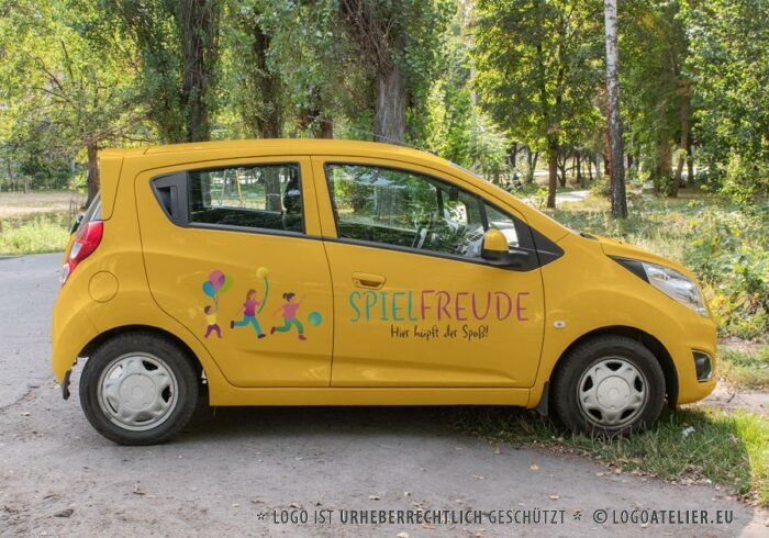 Logo Kinder Spielen Freude Spaß Hüpfen Ball Luftballon Lernen Bewegen Kindlich Liebe Lebensfreude Fertiges Logo kaufen Logoshop Logoatelier.eu