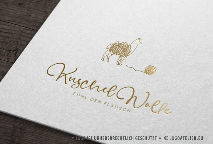 Logo Alpaka Wolle Lama Wolle Kuschel Flauschig Gezeichnet Abenteuer Tiere Ruhe Glück Gelassenheit Innere Balance Spucken Fertiges Logo kaufen Logoshop Logoatelier.eu