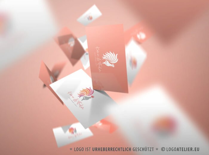 Logo Bunter Hahn Kamm Feder Kreatives Logo Laut Krähen Rock Fantasie Farbenfroh Männlich Hahnenkamm Stolz Posieren Gockl Fertiges Logo kaufen Logoatelier.eu