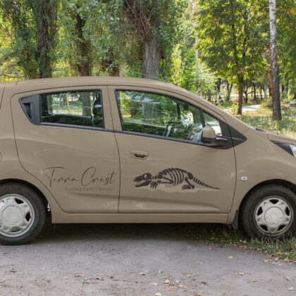Logo Fossilien Dinosaurier Terra Erde Boden Beständigkeit Markant Fossil Wertvoll Vergangenheit Echos Fertiges Logo kaufen Logoatelier.eu