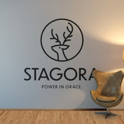 Logo Hirsch Kraft Anmut Mut Stärke Neubeginn Männlich Geweih Stolz Macht Würde Sanftmut Wald Gütig Adel Simple Fertiges Logo kaufen Logoshop Logoatelier.de
