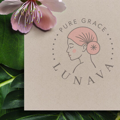Logo Wunderschöne Frau Anmut Weiblich Naturkosmetik Pflege Ruhe Entspannen Erholung Gesundheit Massage Schönheit Fertiges Logo kaufen Logoshop Logoatelier.eu