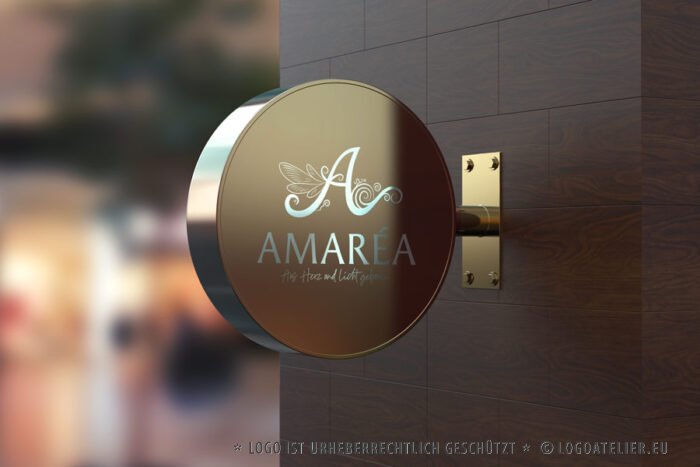 Feen Logo Buchstabe A Flügel Schmetterling Zauberhaft Instekten Fliegen Handgezeichnet Lichtvoll Herzlich Freude Spielen Spirituelles Logo kaufen Logoshop Logoatelier.eu