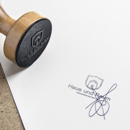 Logo Immobiliensicherung Immobilien Immobilienmakler Architektur Baufirma Fertighaus Finanzierung Sicherheit Tinyhaus Fertiges Logo kaufen Logoshop Logoatelier (5)