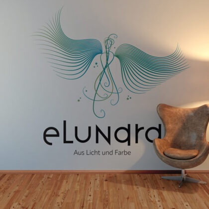 Logo Wesen Licht Bewegung Farbe Phönix Weiblichkeit Feine Schwingung Harmonie Schönheit Weich Feminin Linien Form Aufbruch Fertiges Logo kaufen Logoshop Logoatelier.eu
